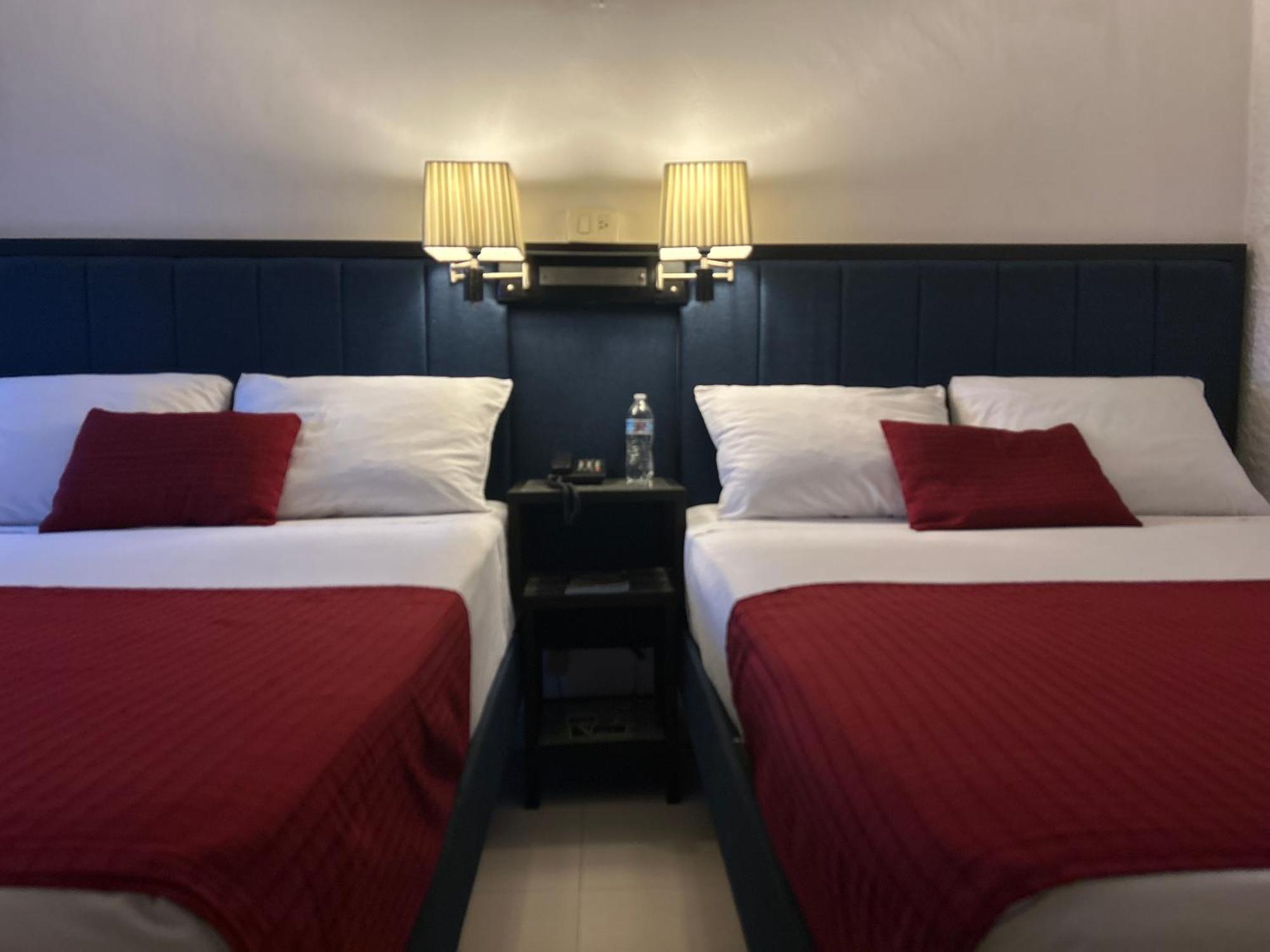 Choco'S Hotel Вильяэрмоса Экстерьер фото