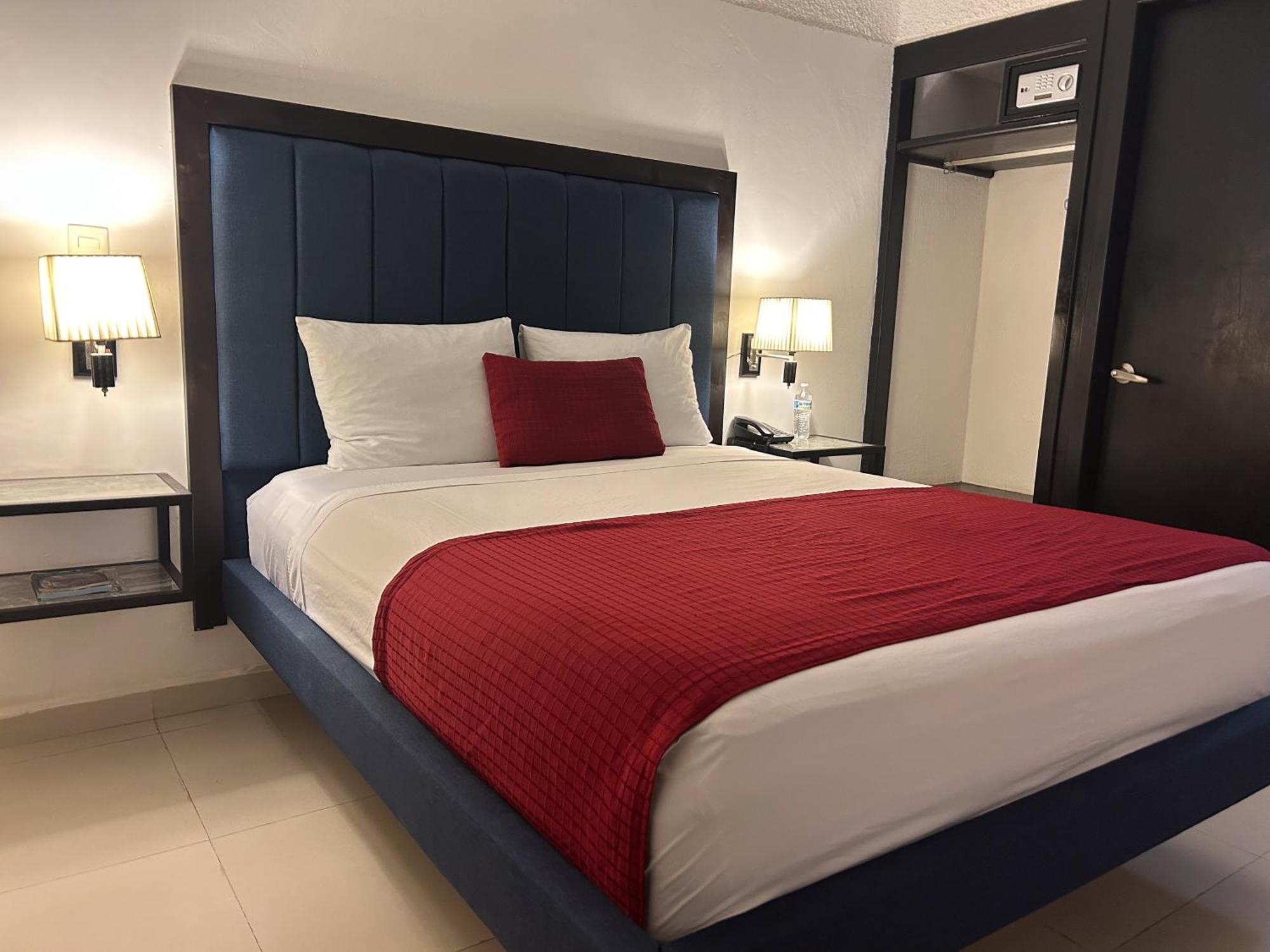 Choco'S Hotel Вильяэрмоса Экстерьер фото