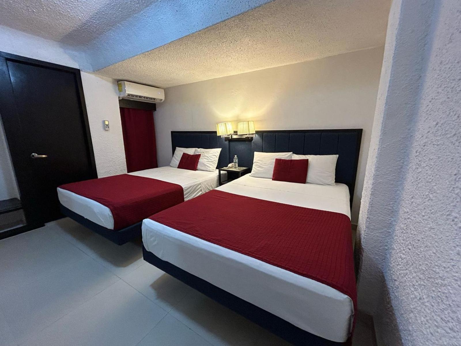 Choco'S Hotel Вильяэрмоса Экстерьер фото